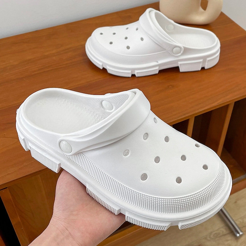 Crocs 1