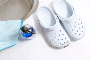 How to Clean Crocs in