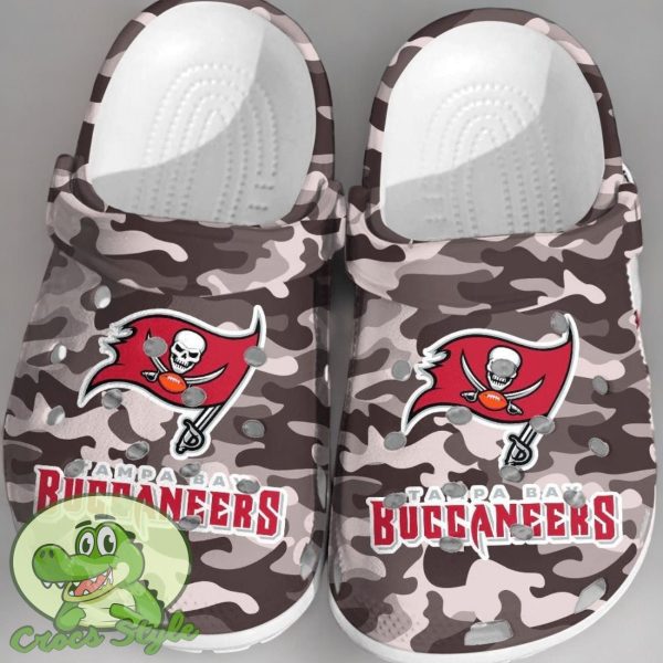 NFL Tampa Bay Buccaneers CrocsClogs Comfortable Shoes For Fans